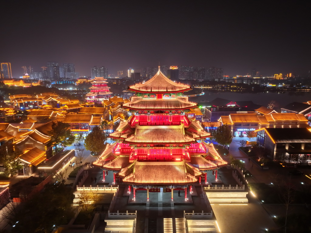 夜の京杭大運(yùn)河を艶やかに彩る滄州區(qū)間のライトアップ　河北省滄州