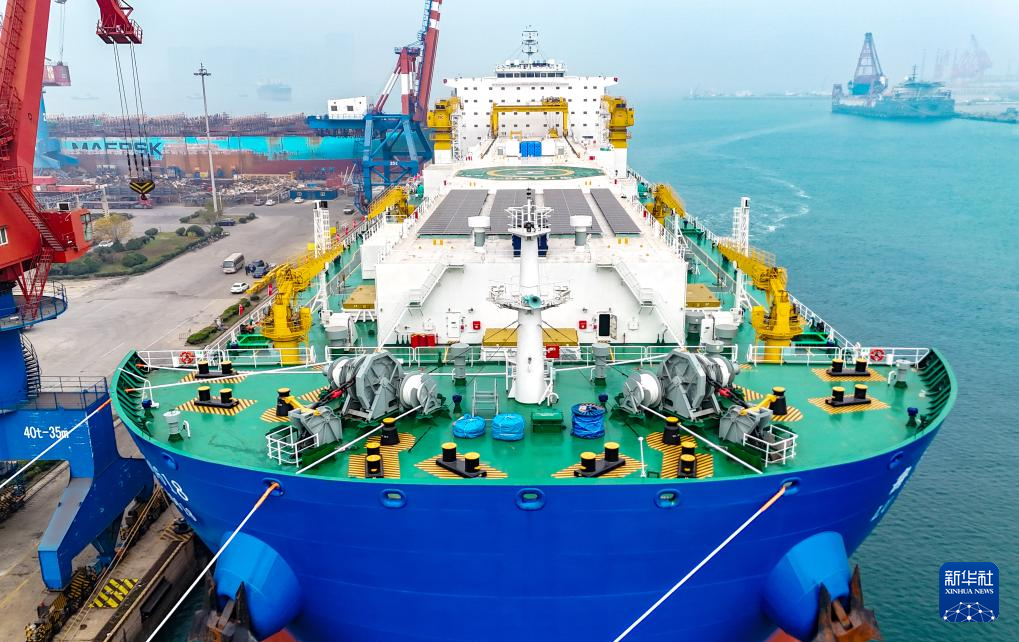 11月15日、中國船舶集団青島北海造船有限公司で撮影された「國信1號2-2」船（ドローンによる撮影?張進剛）。