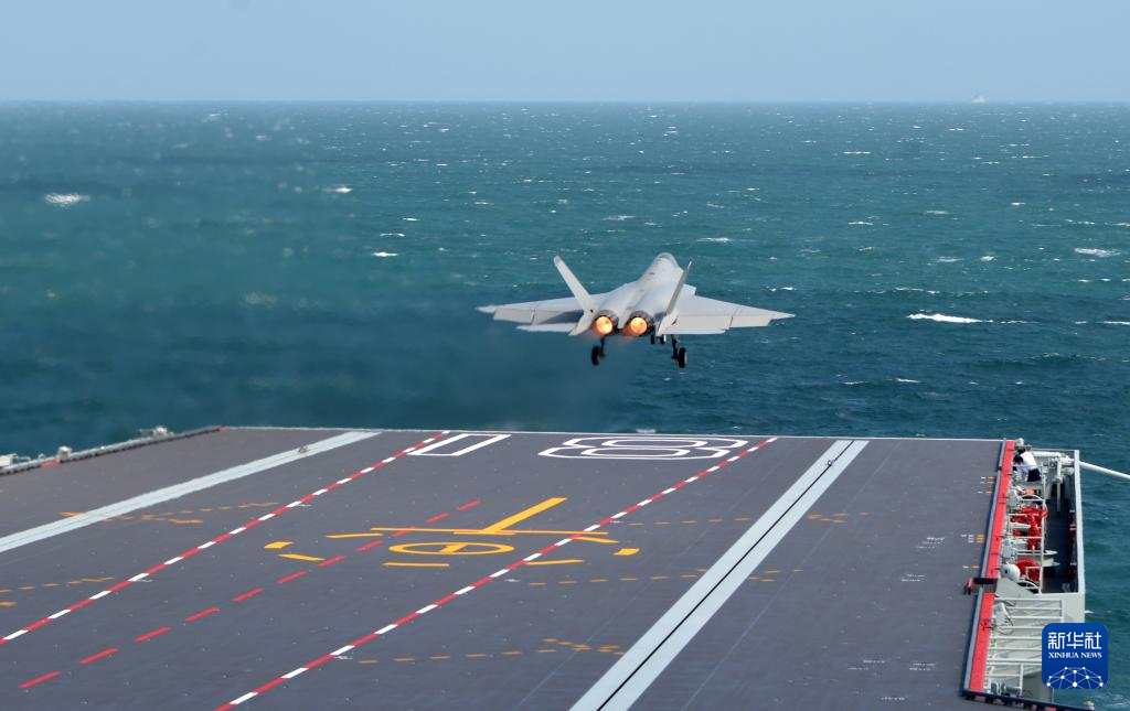 空母「福建」が就役後初の海上実戦訓(xùn)練を?qū)g施