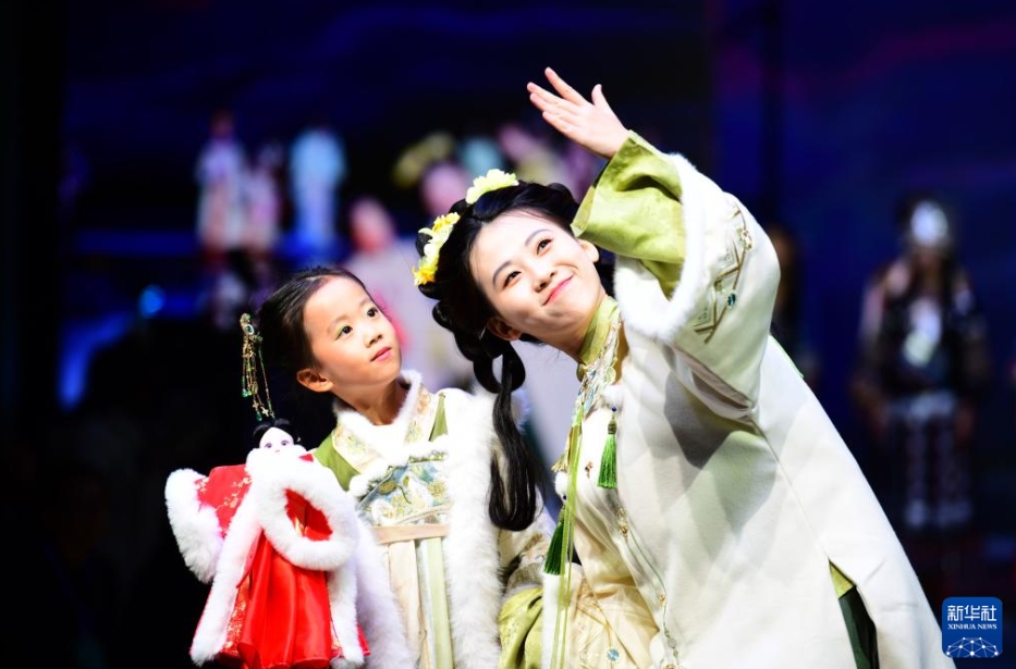 山東省曹県で2025年秋冬シーズン漢服新作発表會