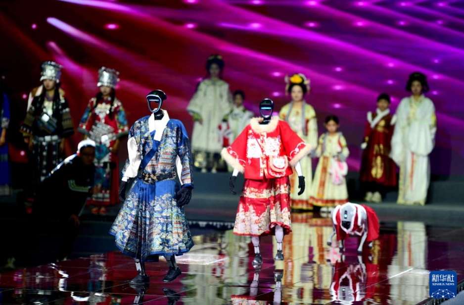 山東省曹県で2025年秋冬シーズン漢服新作発表會