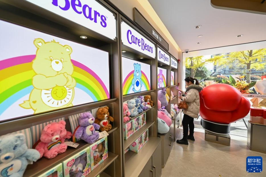 中國西北部初の市內(nèi)免稅店が西安にオープン　陝西省