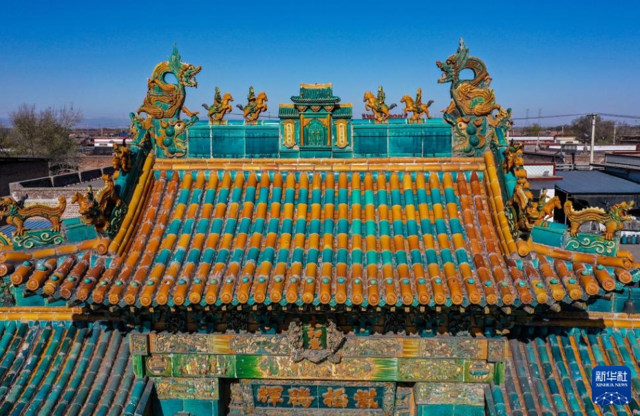 歴史的建造物の屋根に住む「瑞獣」たち　山西省