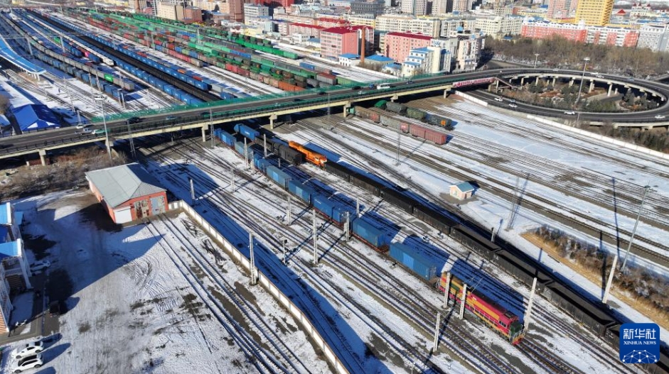 中歐班列「東ルート」満州里鉄道通関地の貨物取扱量が2千萬トン超　內(nèi)蒙古
