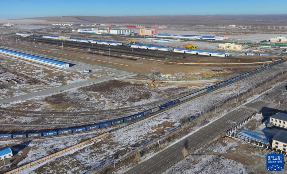 中歐班列「東ルート」満州里鉄道通関地の貨物取扱量が2千萬トン超　內(nèi)蒙古