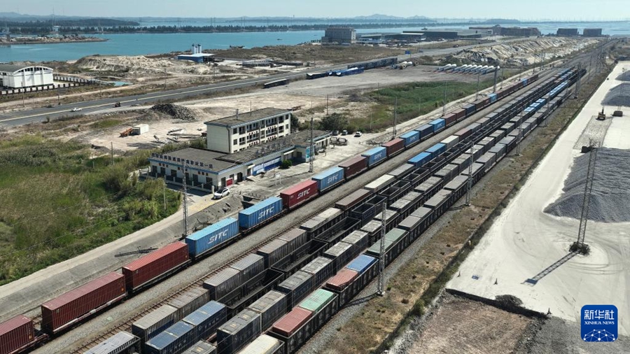 西部陸海新ルートの累計(jì)貨物輸送量が500萬(wàn)TEUを突破