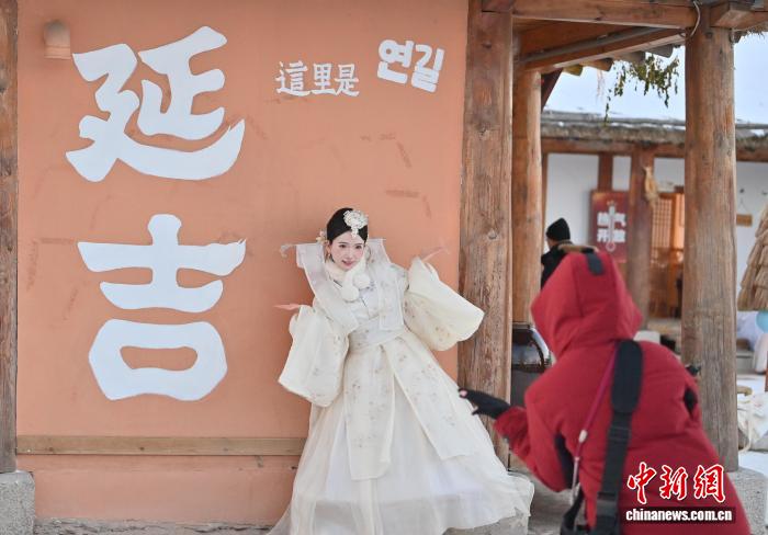 朝鮮族の伝統(tǒng)衣裝を著て寫真撮影が人気に　吉林省延吉