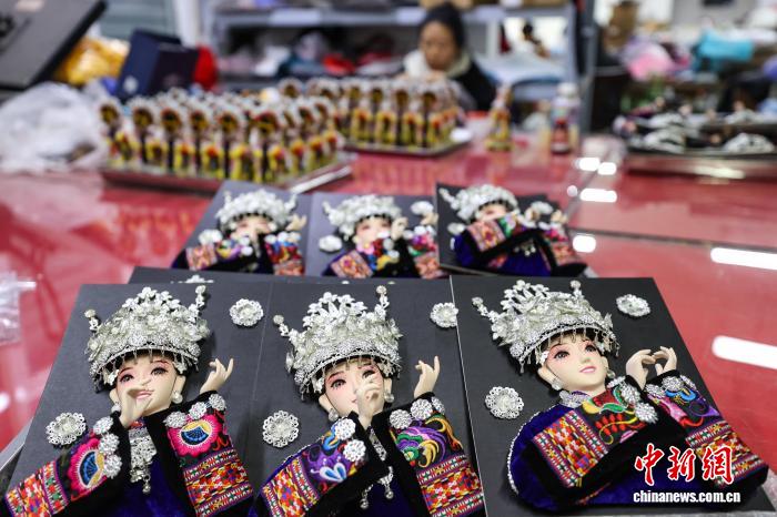 貴州省恵水県で作られている「中國(guó)版バービー人形」