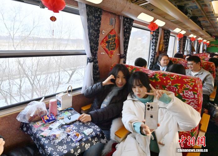 民俗風(fēng)情溢れる竜井―長白山「雪國特別列車」　吉林省