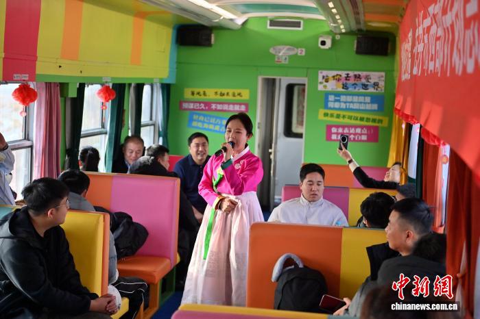 民俗風(fēng)情溢れる竜井―長(zhǎng)白山「雪國(guó)特別列車(chē)」　吉林省