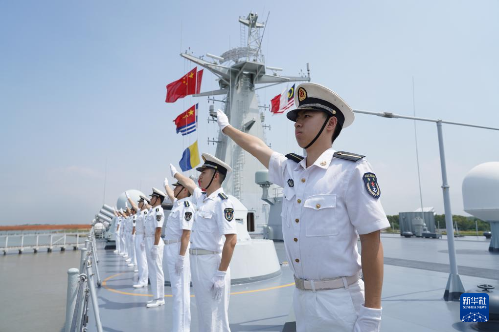 中國海軍989編隊がマレーシア友好訪問を終えてインドネシアへ