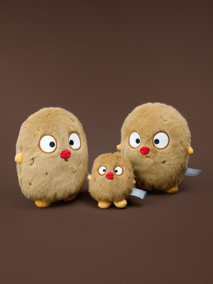 甘粛省博物館文化クリエイティブセンターがジャガイモをモチーフにデザインしたぬいぐるみ（資料寫真。寫真提供?新華社）。