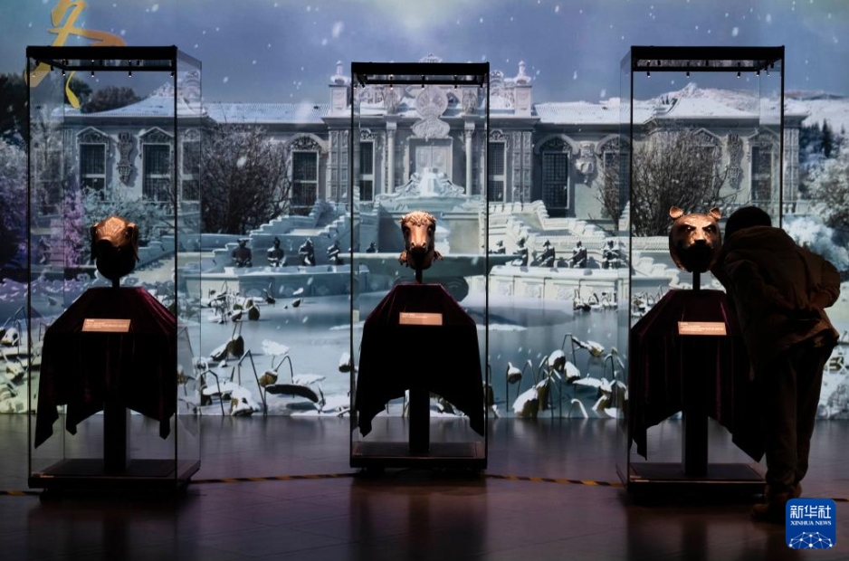 特別展を鑑賞する來館者（12月4日撮影?張濤）。