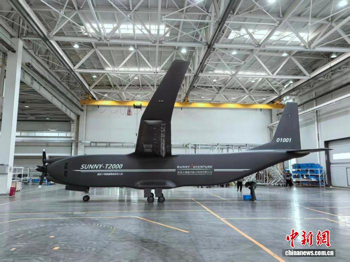 瀋陽の企業(yè)が獨(dú)自開発した2トン級(jí)大型準(zhǔn)幹線汎用輸送ドローンが正式にラインオフ。畫像提供：瀋北新區(qū)黨委員會(huì)宣伝部