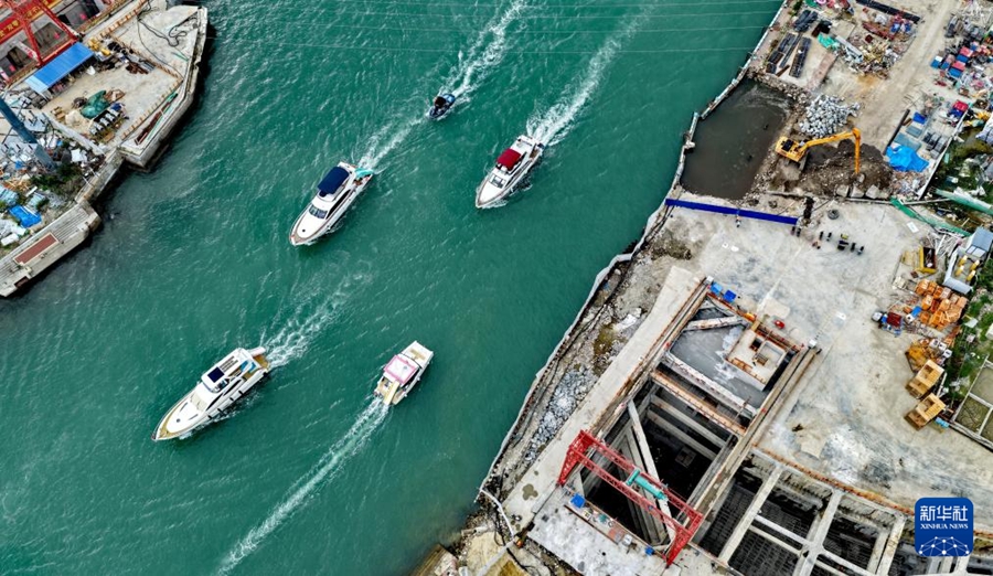 三亜市初の海底トンネルの海底部での初貫通が無(wú)事完了　海南省