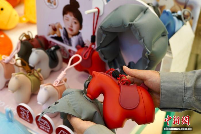 早くも年越しムード高まる「世界のスーパー」　浙江省義烏