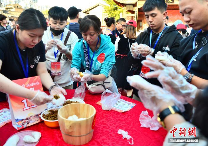 「中國小吃の里」で小吃の技を千人が體験するイベント　福建省沙県