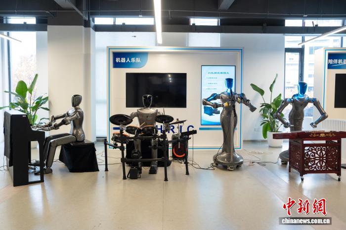 人気高まるロボットバンド、公演回?cái)?shù)は月5～6回に　浙江省杭州