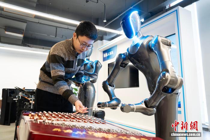 人気高まるロボットバンド、公演回數(shù)は月5～6回に　浙江省杭州