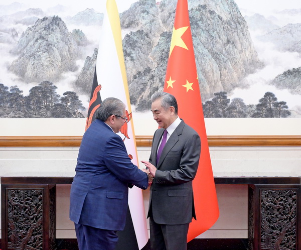 王毅氏がブルネイのエルワン第二外務(wù)大臣と會談