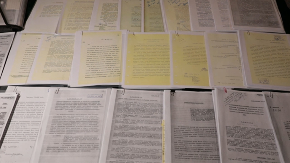 公開された日本731部隊に関する機密資料（撮影?趙博）。