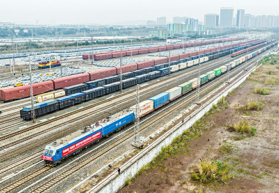 「重慶—中央アジア/重慶—東南アジア」國際定期貨物列車、雙方向での出発を?qū)g現(xiàn)