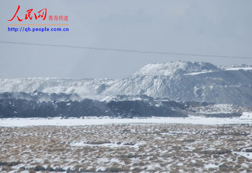 木里炭田の一角。