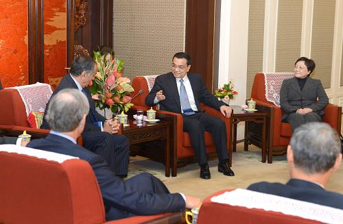 李克強(qiáng)副総理は27日、米國(guó)の有名企業(yè)、金融機(jī)関の責(zé)任者と面會(huì)した。
