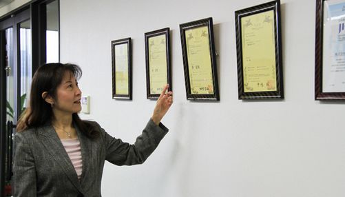 中國(guó)製漢方食品を広める女性実業(yè)家の李寶珠さん