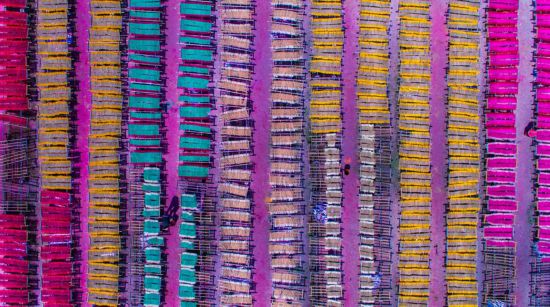 天日干しされたお香。