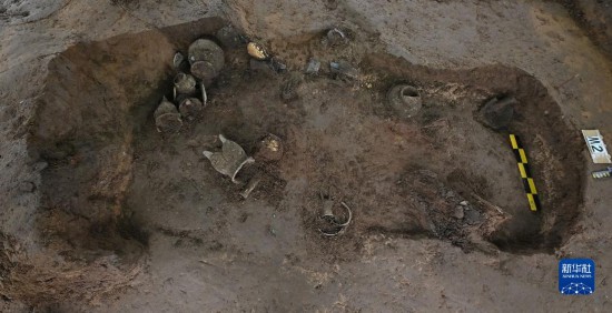 黃金マスクが発見させた鄭州商城遺跡の位の高い貴族の墓M2。（寫真提供?鄭州市文物考古研究院）